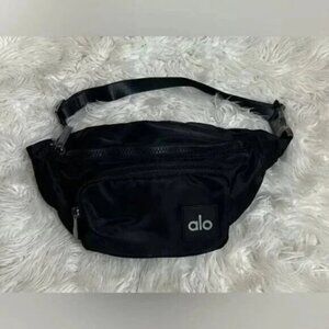 ALO YOGA Explorer Fanny Pack Black